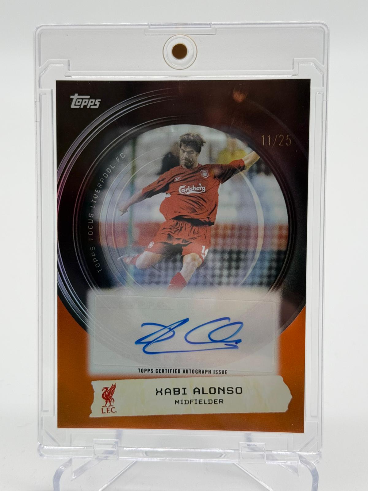 2026 Topps Focus Liverpool Xabi Alonso Autogramm 11/25