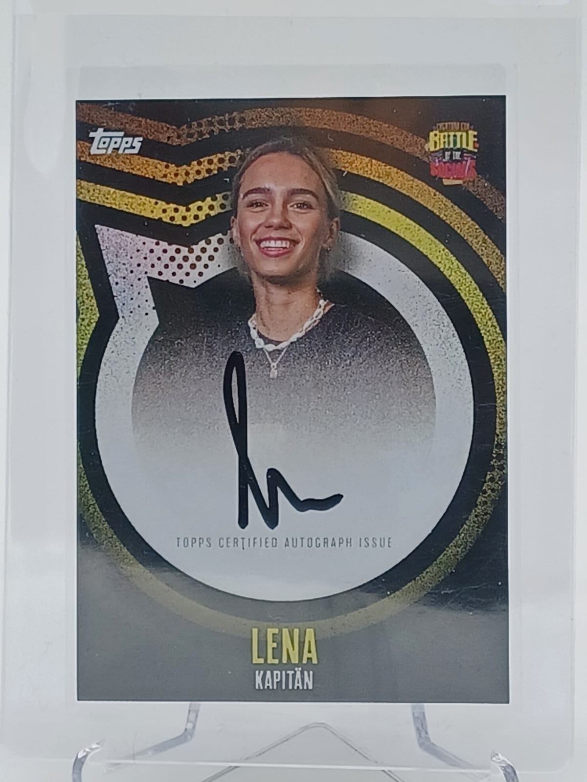 Battle of the Socials - Lena - Auto