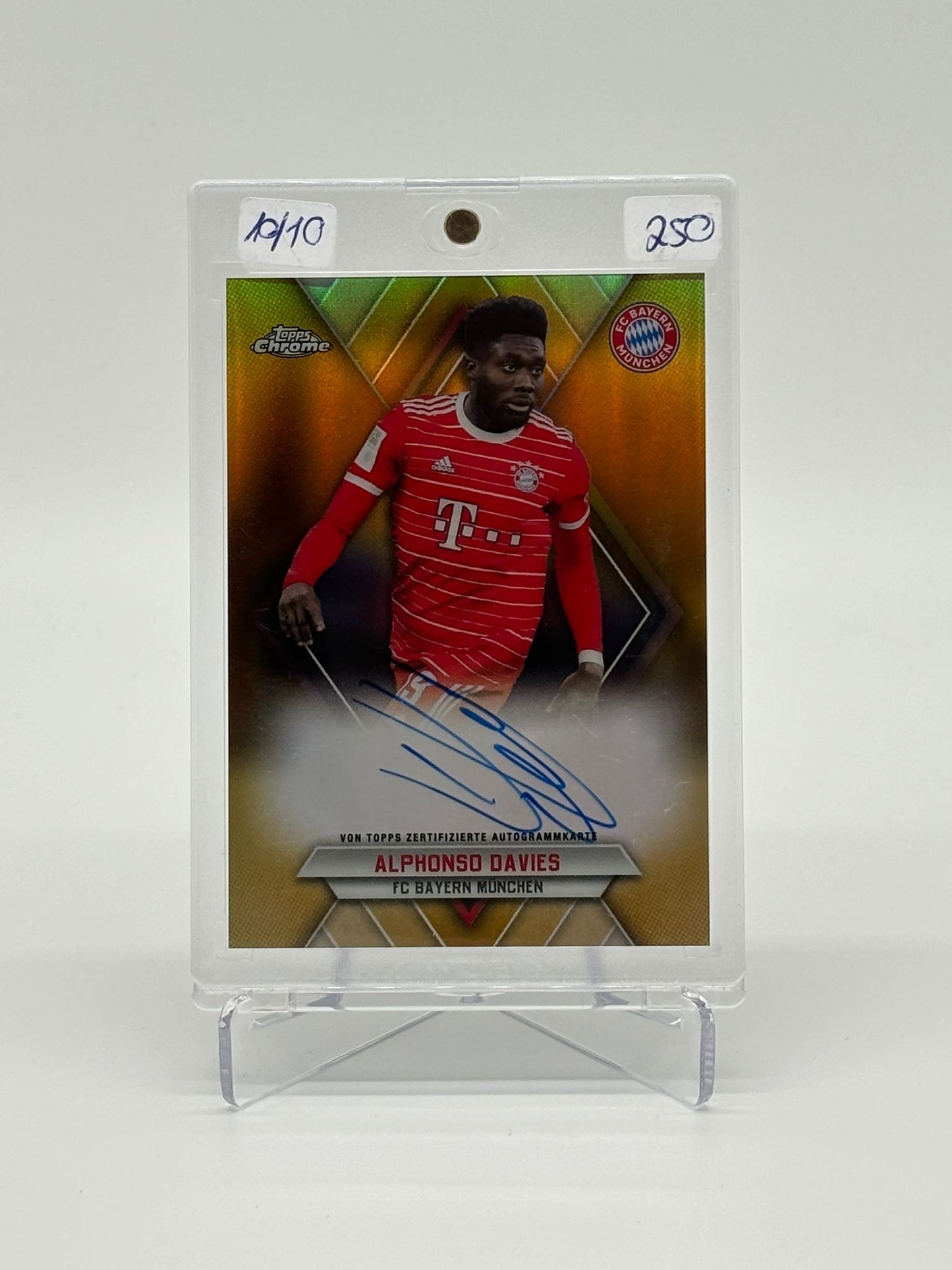 2023 FC Bayern Chrome Team Set - Alphonso Davies on Card 10/10