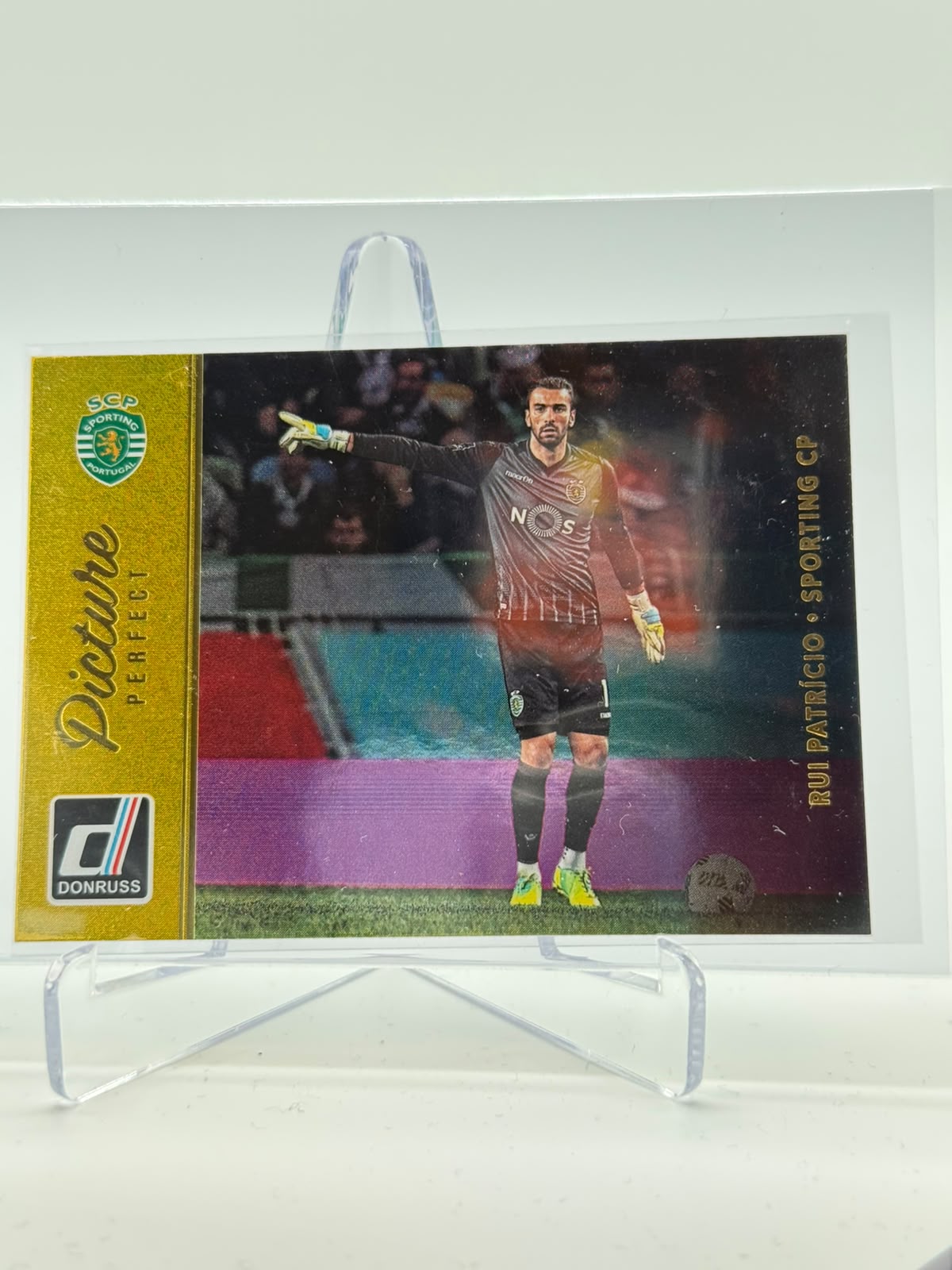 2016-17 Panini Donruss Rui Patricio Picture Perfect Gold