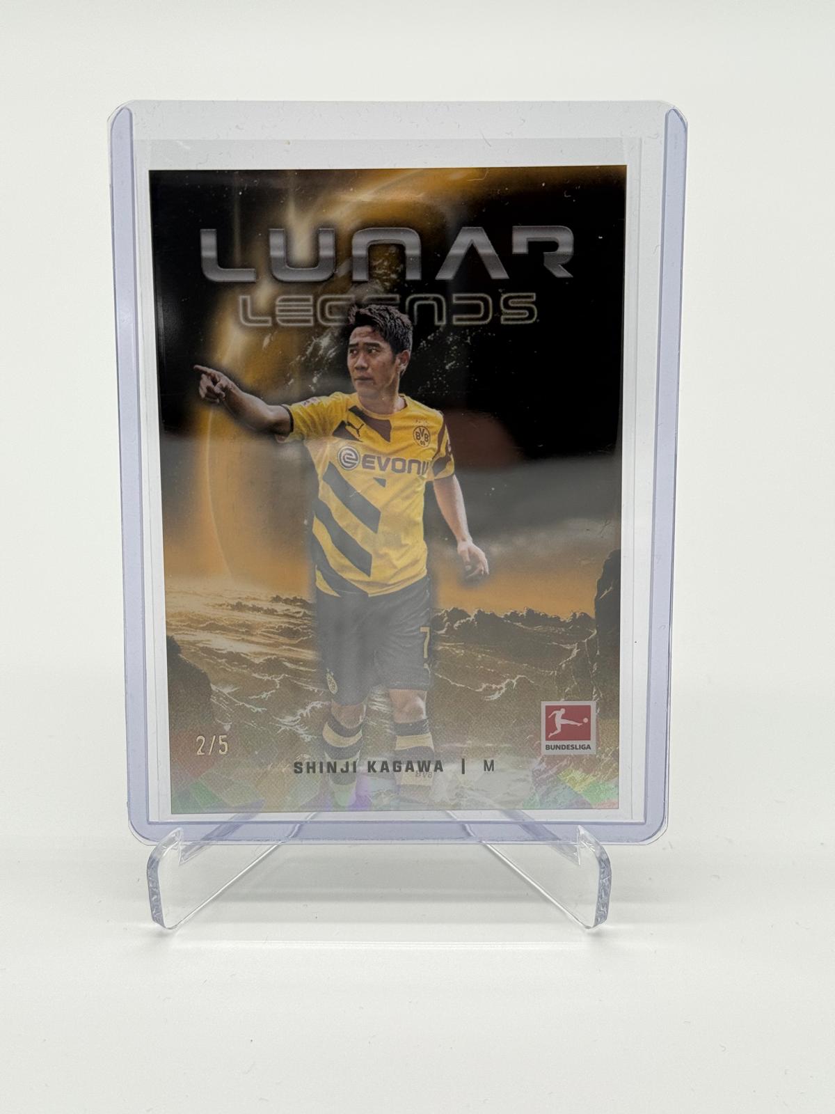 2025 Topps Bundesliga Midnight Shinji Kagawa Lunar Legends /5