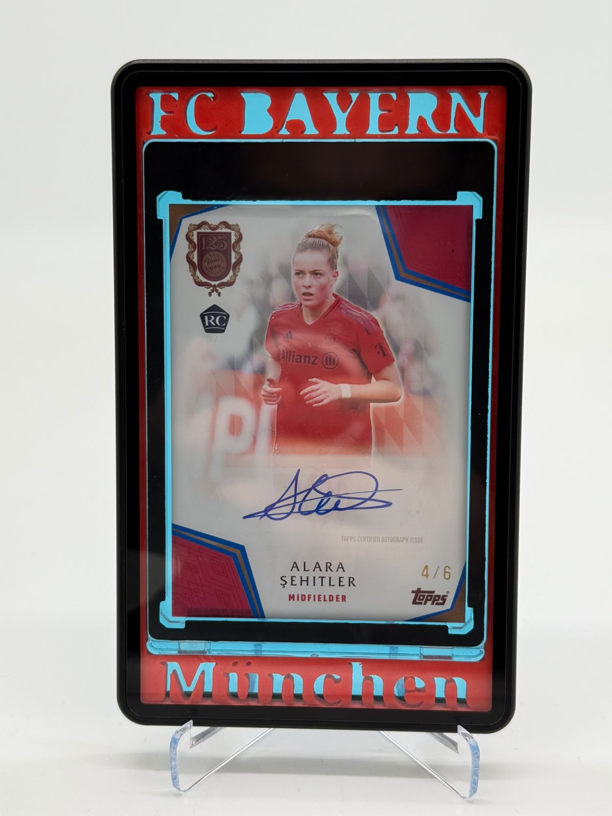 2024/25 Topps FC Bayern 125 Jahre Alara Sehitler Auto 4/6