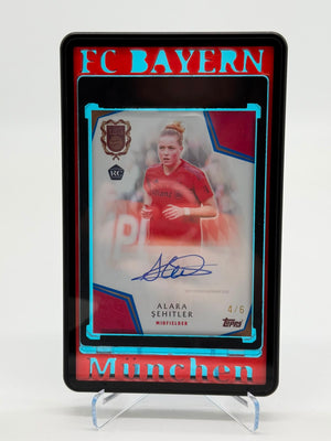 2024/25 Topps FC Bayern 125 Jahre Alara Sehitler Auto 4/6