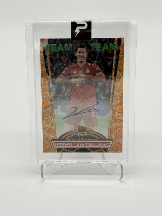 2022 Topps Stadium Club Chrome Robert Lewandowski Beam Team Auto /25