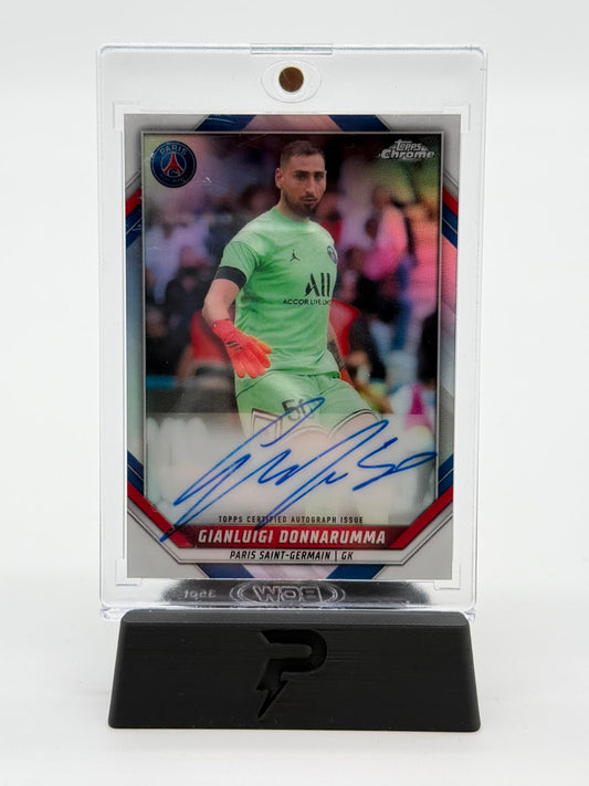 2022 Topps Chrome Paris St-Germain Gianluigi Donnarumma 41/70
