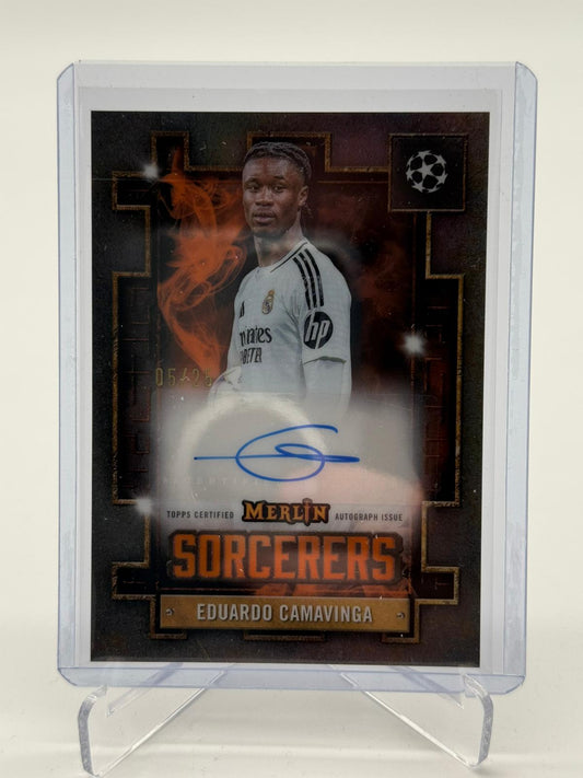 2025 Topps Merlin Sorcerers Eduardo Camavinga Autogramm 05/25