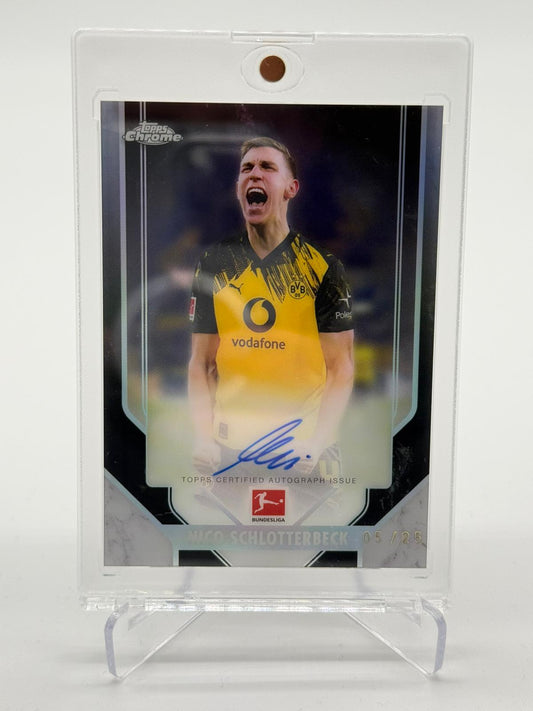 2026 Topps Bundesliga Chrome Nico Schlotterbeck Autogramm 05/25