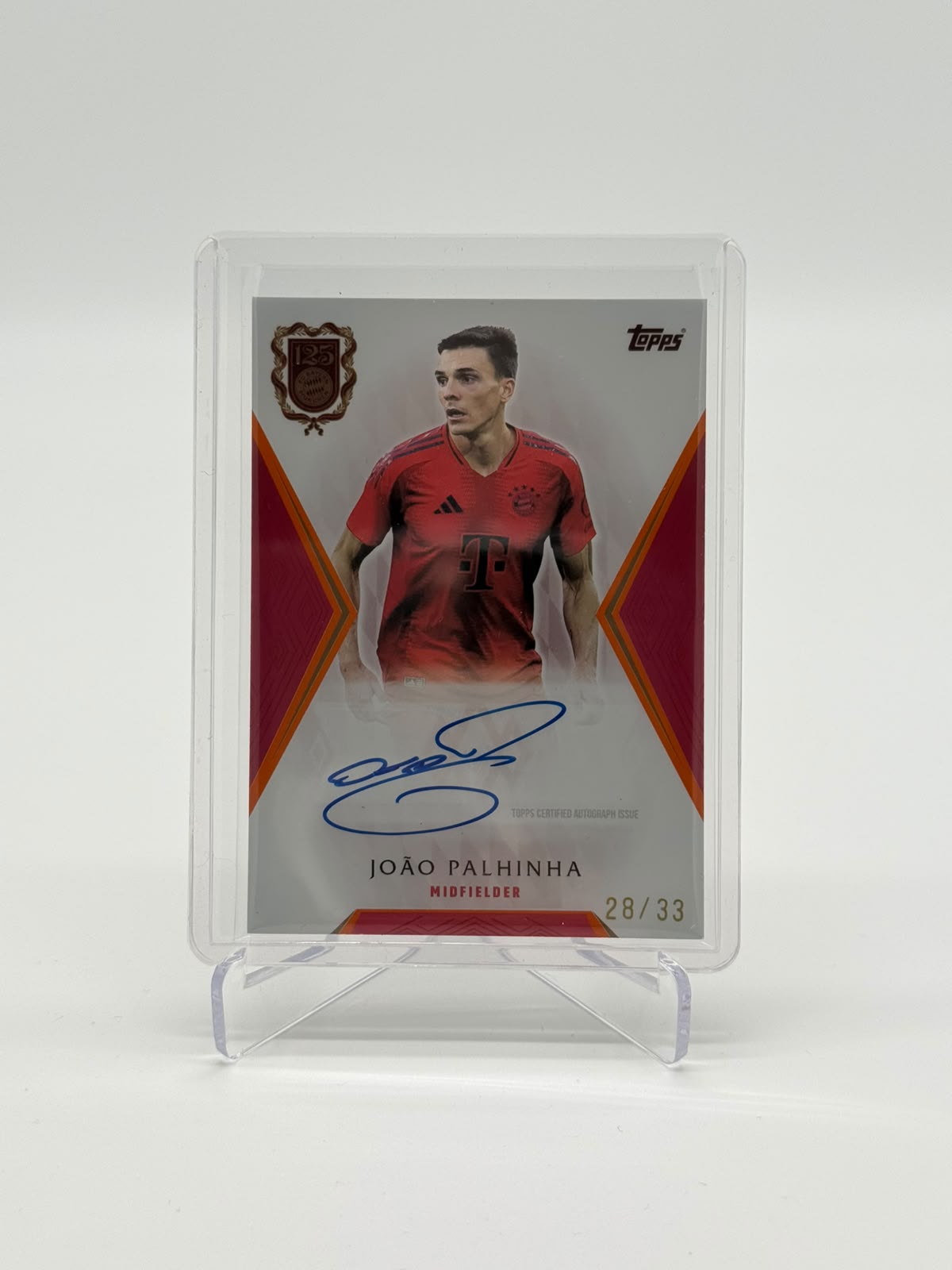 2024/25 FC Bayern 125 Jahre Joao Palhinha Auto 28/33
