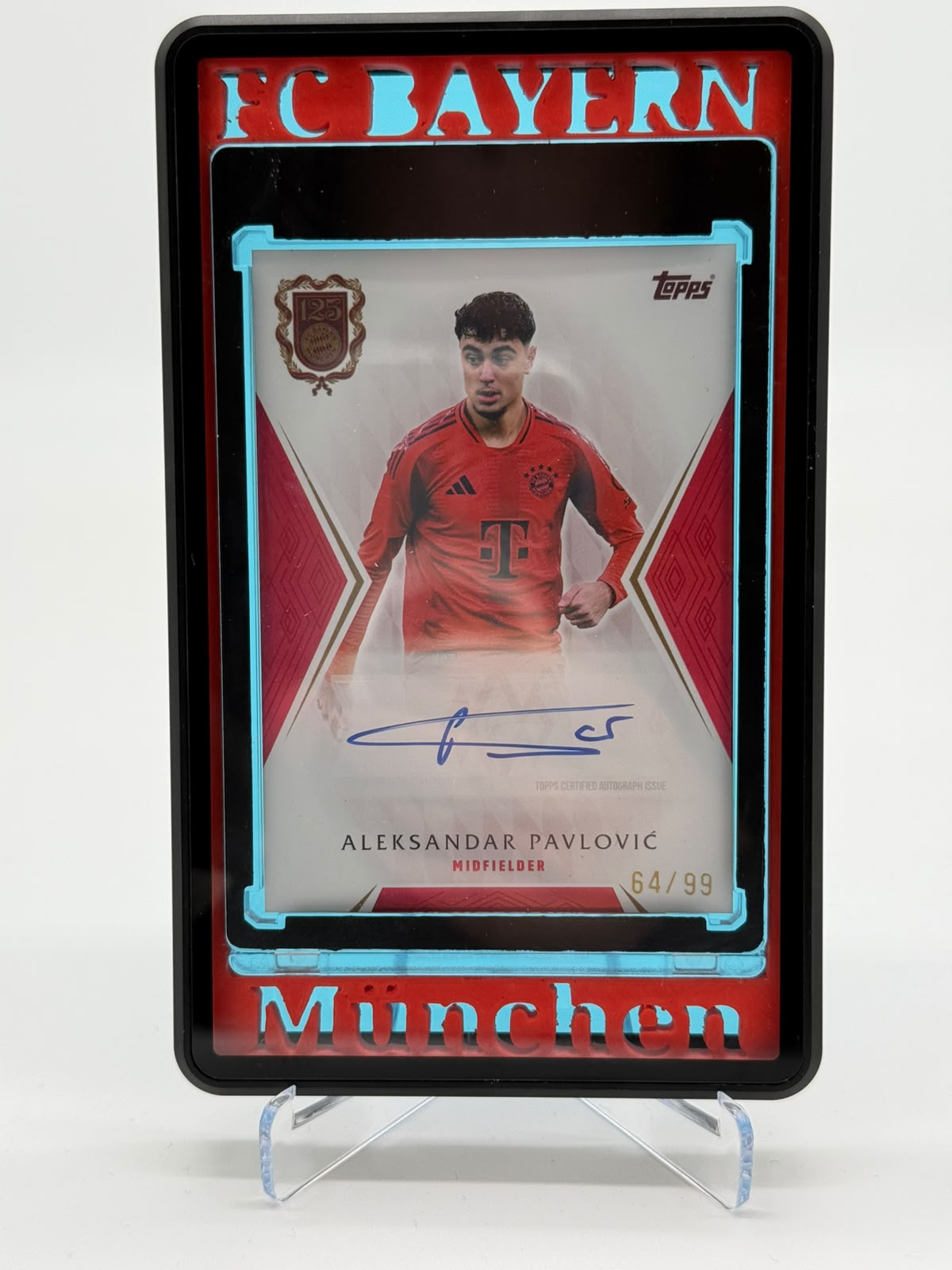 2024/25 Topps FC Bayern 125 Jahre Aleksandar Pavlovic Auto 64/99